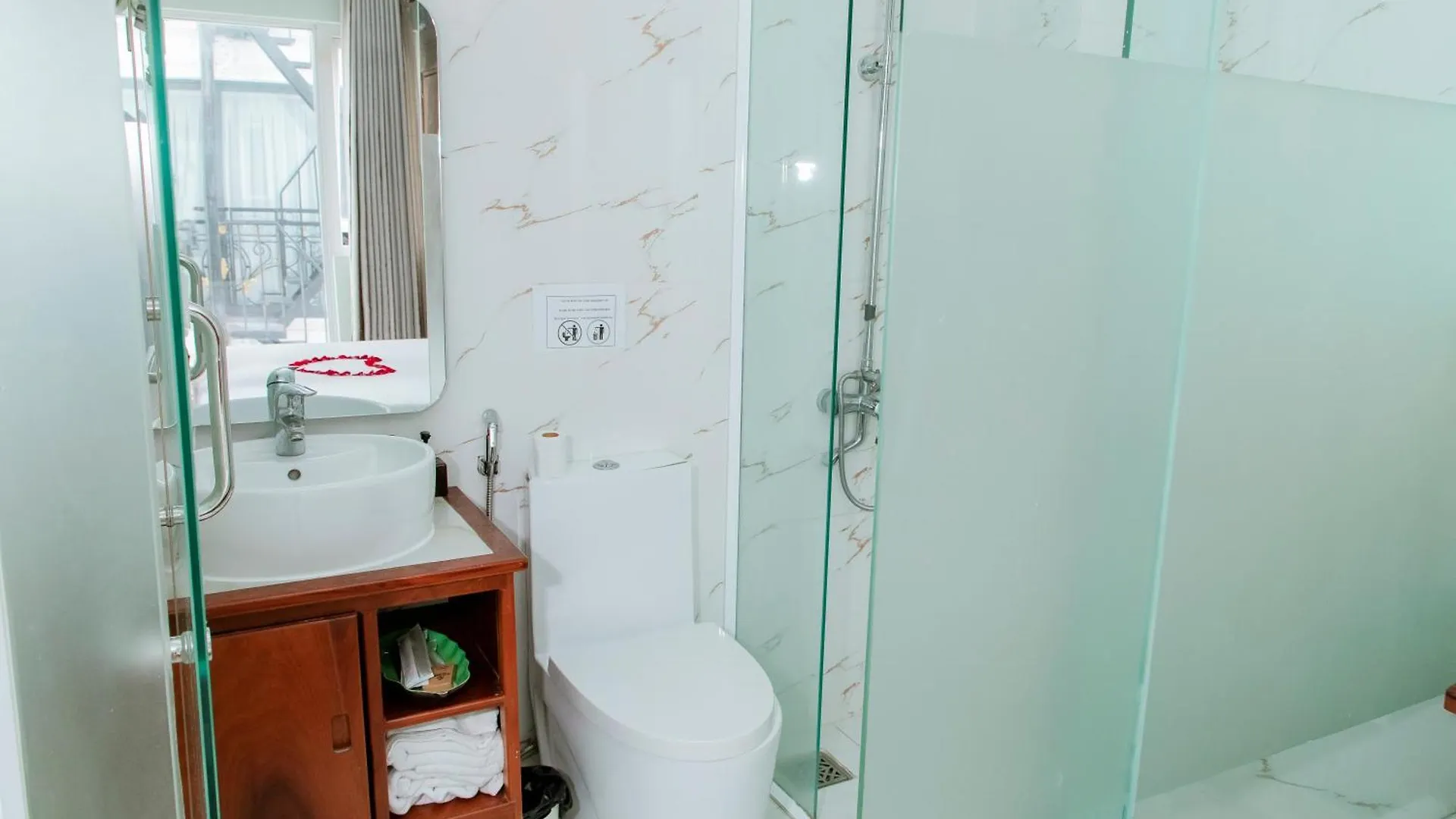 Art Deluxe Hotel Нячанг 2*,