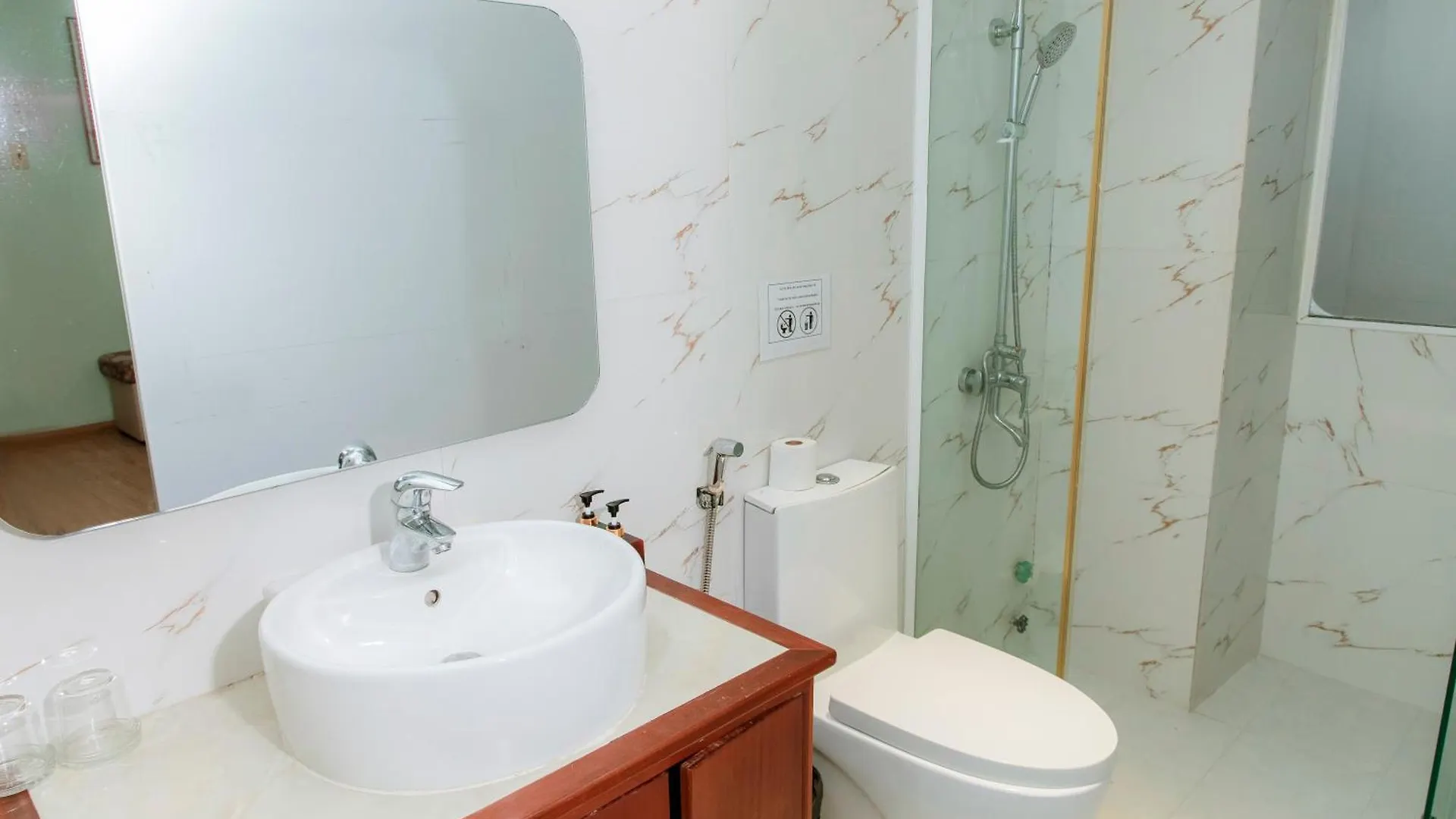**  Art Deluxe Hotel Нячанг Вьетнам