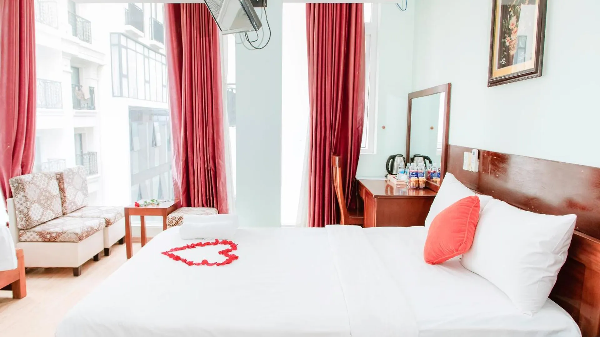 Art Deluxe Hotel Нячанг